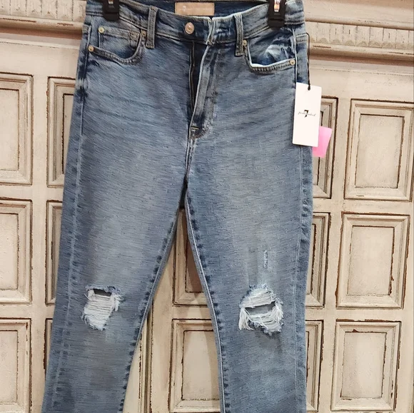 🆕️ 7 For All Mankind